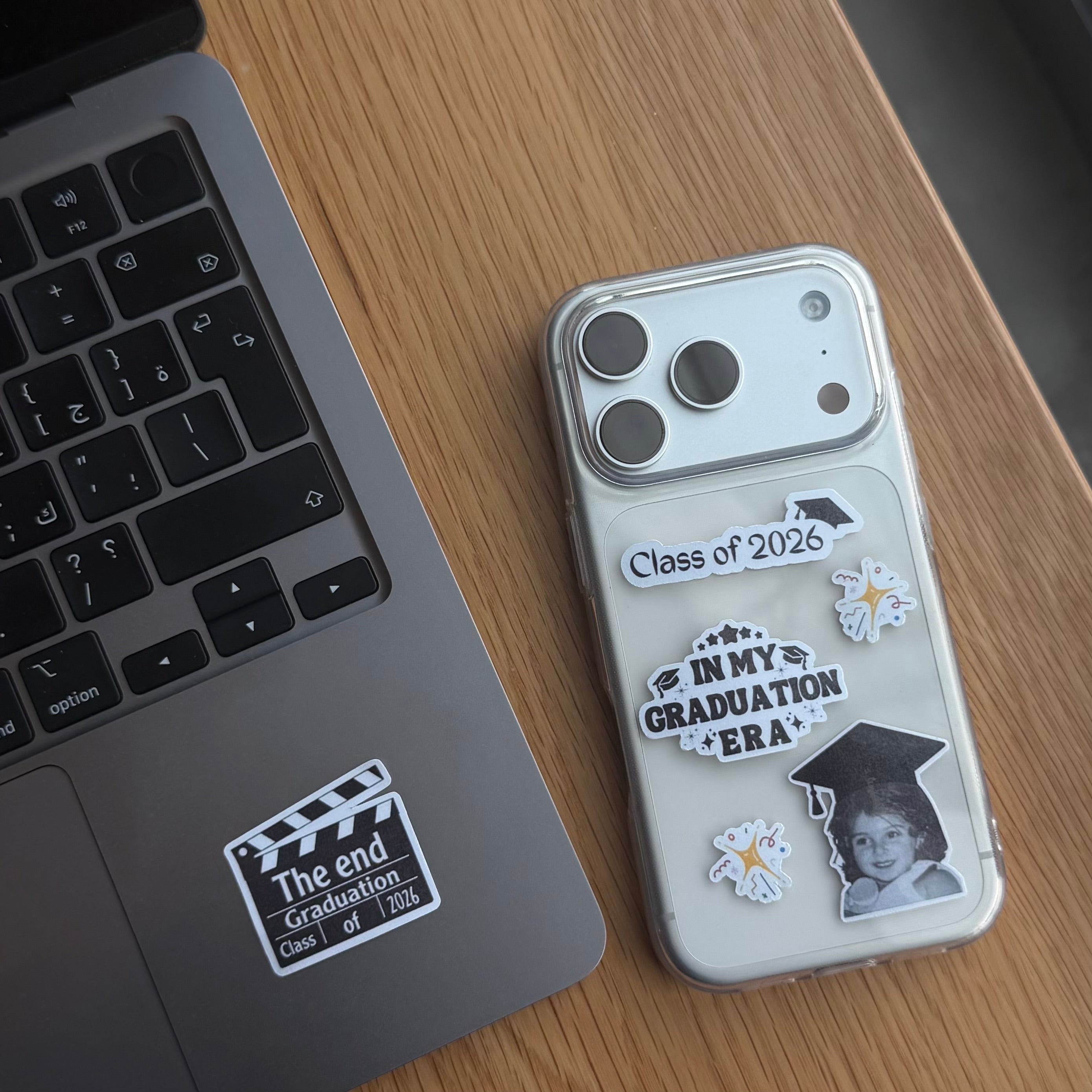 ستيكرات تخرج